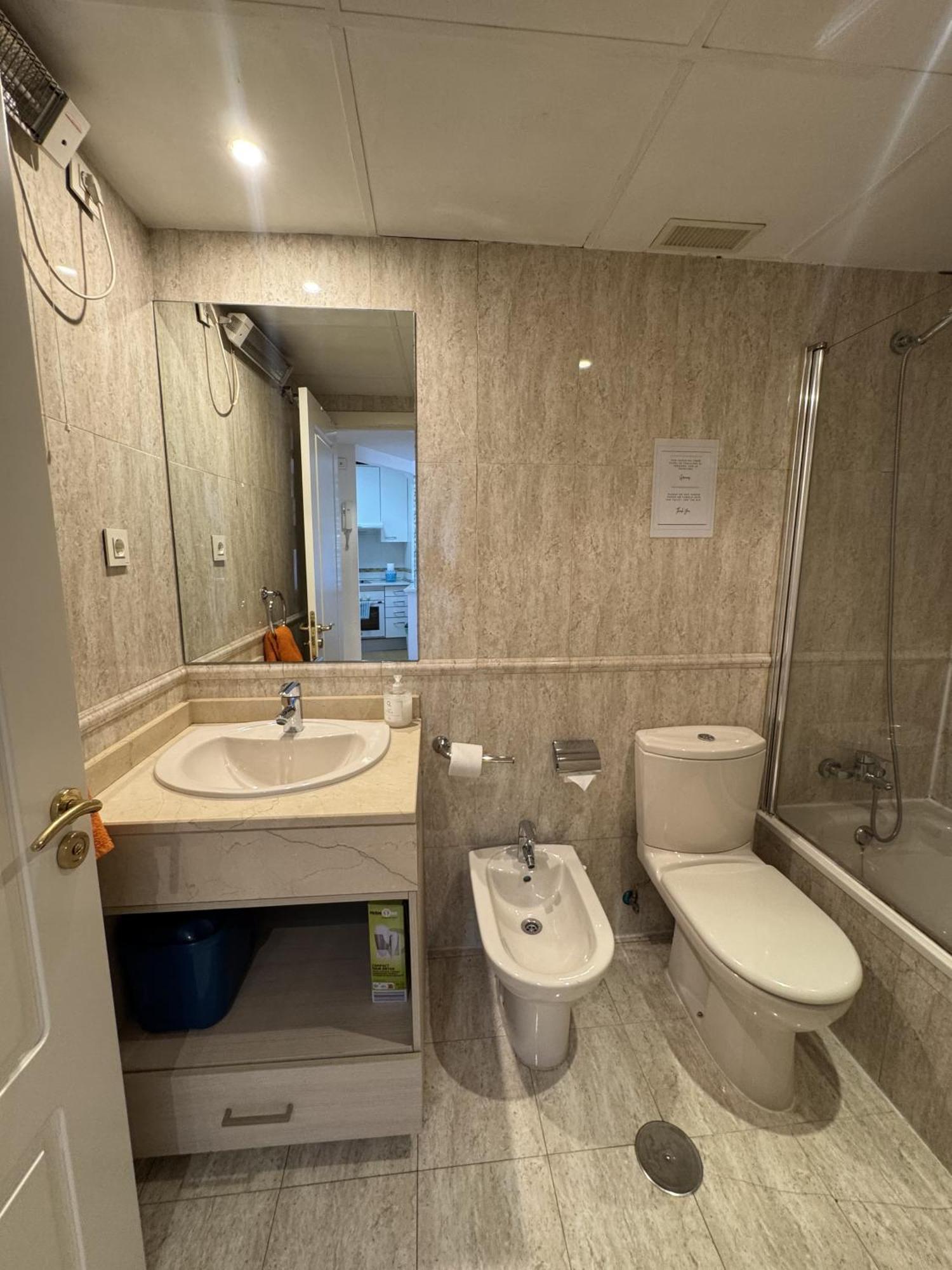 Casa Con Piscina Apartment Madrid Luaran gambar